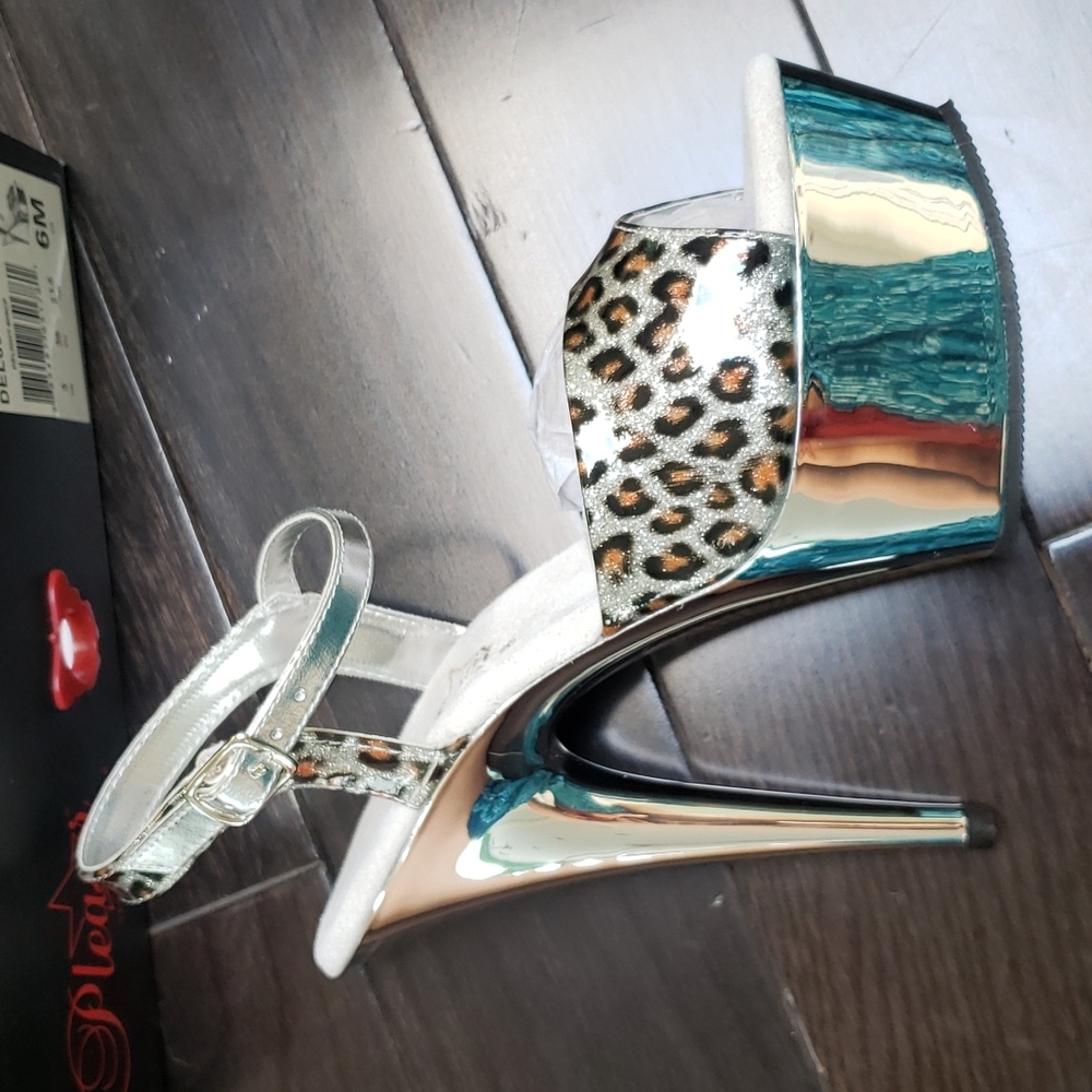 Silver Cheetah print heels - Picture 2 of 4